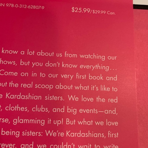 KARDASHIAN KONFIDENTIAL BOOK. - Picture 4 of 8